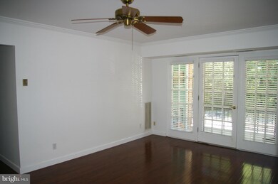 3814 Lyndhurst Dr unit 304, Fairfax, VA 22031 - photo 3