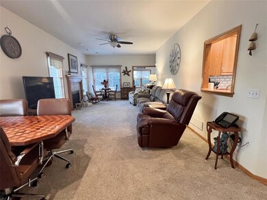 8 Chancery Ct, Newton, IA 50208 - photo 5