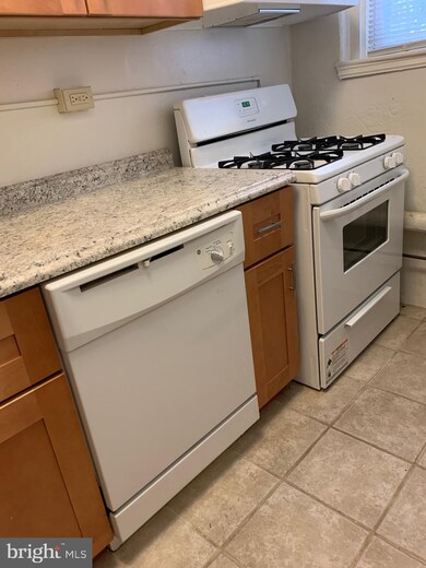 300a E University Pkwy unit G2, Baltimore, MD 21218 - photo 2