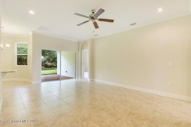 2865_St_Barts_Square_Vero-large-006-2-Fa