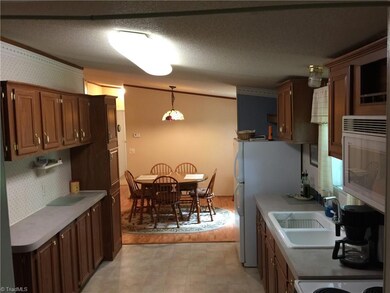 3002 Sharron Dr, Asheboro, NC 27205 - photo 6