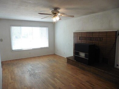 410 N 10th St, Central Point, OR 97502 - photo 7