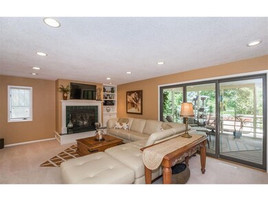 5200 Broadlawn Dr SE, Cedar Rapids, IA 52403 - photo 3