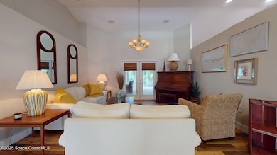 Foyer / Living Room