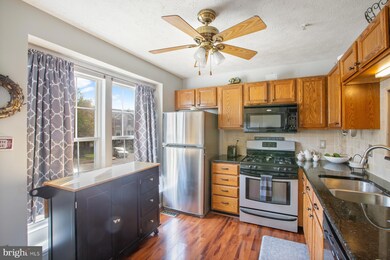 752 Pine Drift Dr, Odenton, MD 21113 - photo 3