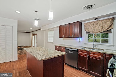 13034 Clarion Rd, Fort Washington, MD 20744 - photo 5