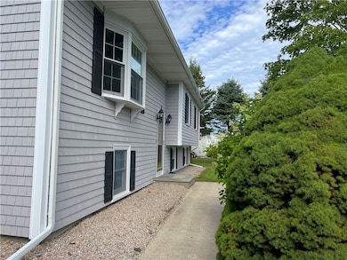 14 Davisville Ln, Narragansett, RI 02882 - photo 2