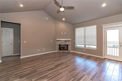 510 Captain Stockton St, Prairie Grove, AR 72753 - photo 3