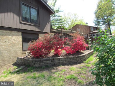 12600 Denmark Dr, Herndon, VA 20171 - photo 7