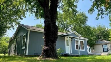 1123 S Wine St, Gainesville, TX 76240 - photo 2