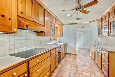 13810 Saint Marys Ln, Houston, TX 77079 - photo 6