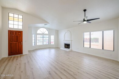 33 E Caroline Ln, Tempe, AZ 85284 - photo 4