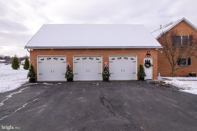 1709 Ragged Edge Rd, Chambersburg, PA 17202 - photo 4