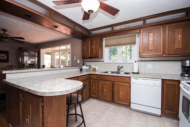 23 Oakhurst Dr, Greenville, RI 02828 - photo 6