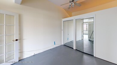 10-Bay-Landing-3L-Unfurnished(1)