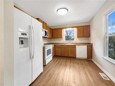 64 Cove Dr, Hiram, GA 30141 - photo 2