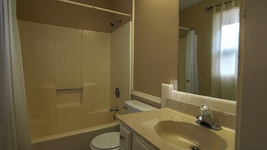 HallBath01
