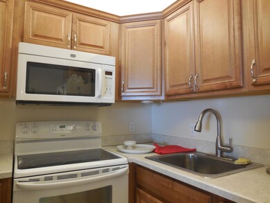 75 Windsor D unit 75, West Palm Beach, FL 33417 - photo 4