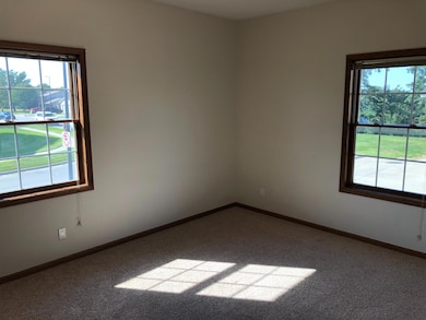 4511-Twain-Circle-202-11