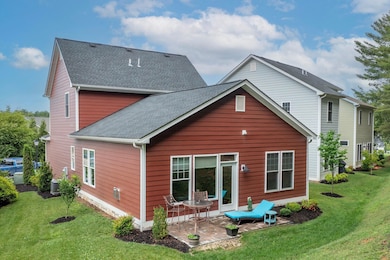 Picnic in privacy on the back patio!