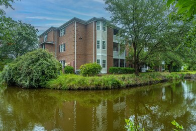 1605CambridgeDr05