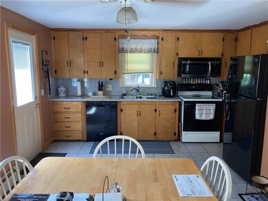 14 Lantern Ln, Coventry, RI 02816 - photo 3