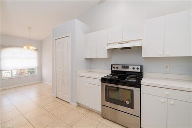 5441 Whitten Dr unit 108, Naples, FL 34104 - photo 3