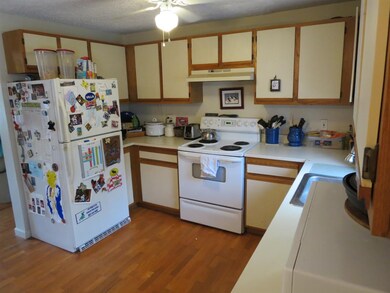 6 Valley West Way, Manchester, NH 03102 - photo 2