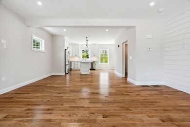 51 Juniper Ln, Portsmouth, NH 03801 - photo 4