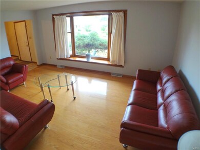 1838 Belleview Cir, Whitehall, PA 18052 - photo 6