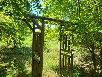 LANDSCAPING ARBOR