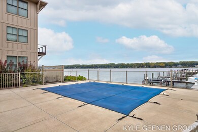 377 Macatawa Pk, Holland-5