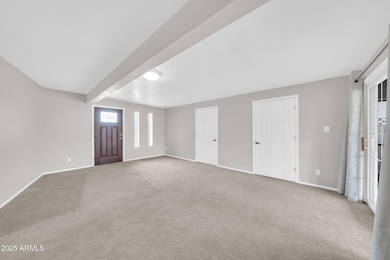Living room/entry