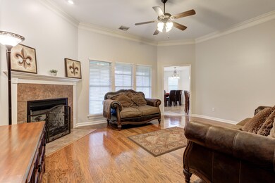 409 Pavilion Dr-4