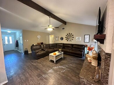 716 Heritage Trail, Granbury, TX 76048 - photo 6