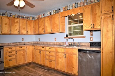 154 Don Barton Rd, Lucedale, MS 39452 - photo 7