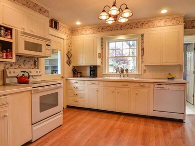 19 Caldwell St, Portland, ME 04103 - photo 7