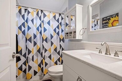 358 Tavernier Dr, Oldsmar, FL 34677 - photo 2