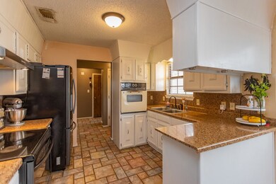 5713 N Greenway Ave, Odessa, TX 79764 - photo 5