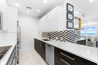 The Seasons Condominiums unit 17C, Fort Lauderdale, FL 33304 - photo 2