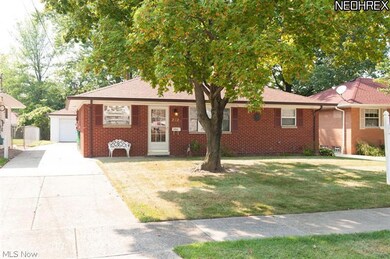 272 Gayle Dr, Sheffield Lake, OH 44054 - photo 2