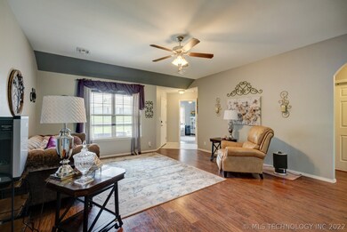 7205 S Elder Ave, Broken Arrow, OK 74011 - photo 5