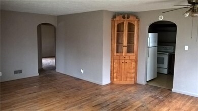 535 Raines St, Plainfield, IN 46168 - photo 2