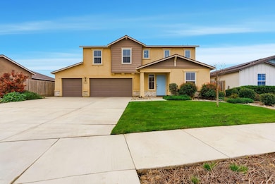 3317 N Clay St, Visalia, CA 93291 - photo 2