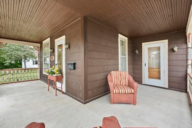 211 W South St, Bluffton, IN 46714 - photo 4