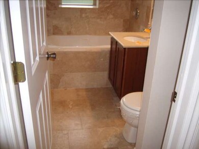 6056 N Washtenaw Ave unit 2, Chicago, IL 60659 - photo 7