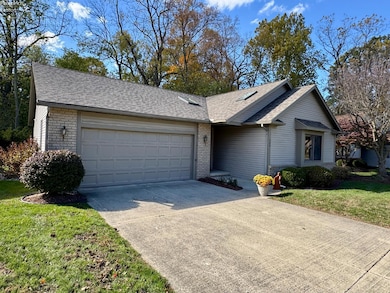 104 Briarwood Cir unit 104, Fremont, OH 43420 - photo 3