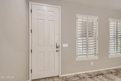 4-938735690-06 Foyer