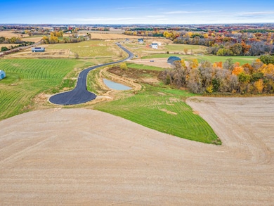 363 Candy Ln, Kinnickinnic Township, WI 54022 - photo 3