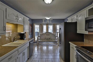 824 NW 13th St, Blue Springs, MO 64015 - photo 3